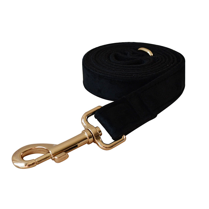Harnais pour Chien en Flanelle Noire – Boucle Dorée | Laisse & Sangle